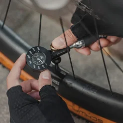 ROSE Bikes Airbooster G+ CO2 Inflator With Pressure Gauge| CO2 Pumps And Cartridges