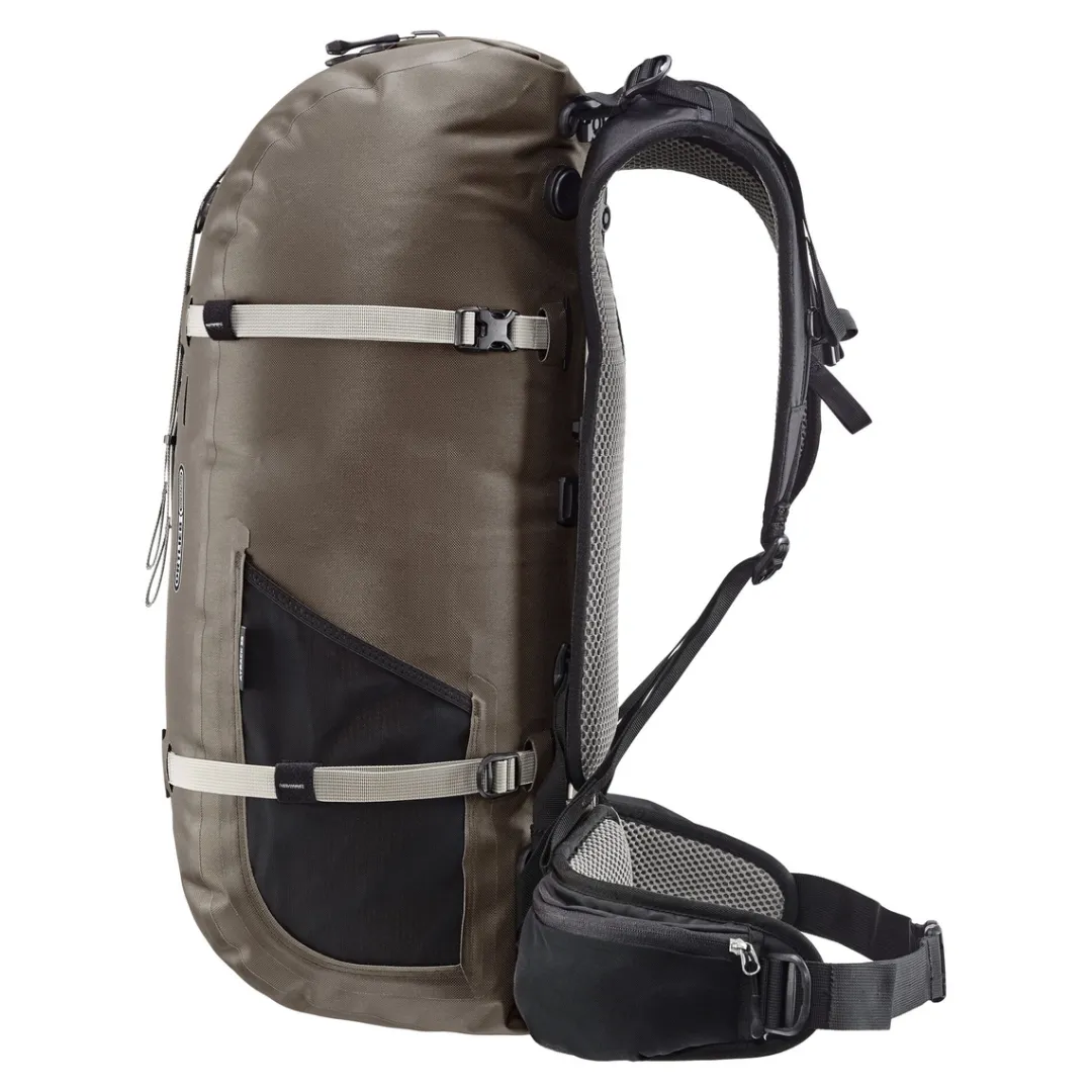 ROSE Bikes ATRACK 35 backpack| Backpacks