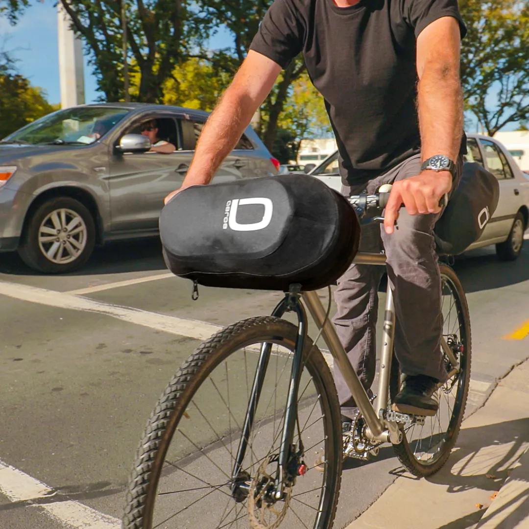 ROSE Bikes Bike Pack 11 Litre with Universal Mount for AEROE Rear Racks| Bike Bags