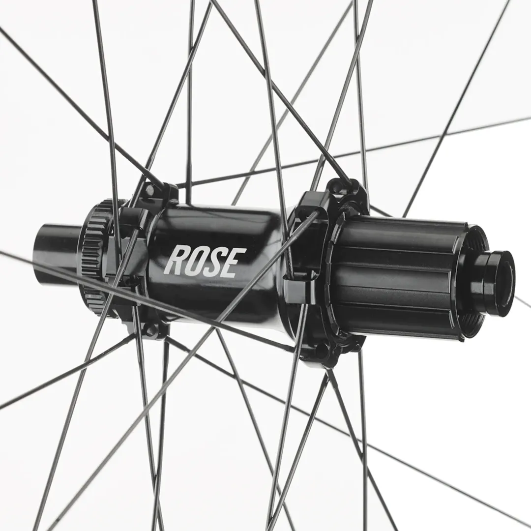 ROSE Bikes R-Thirty Disc LIGHT 27.5" / 650 B Road Rear Wheel SHIMANO HG | 24 Spokes| Road