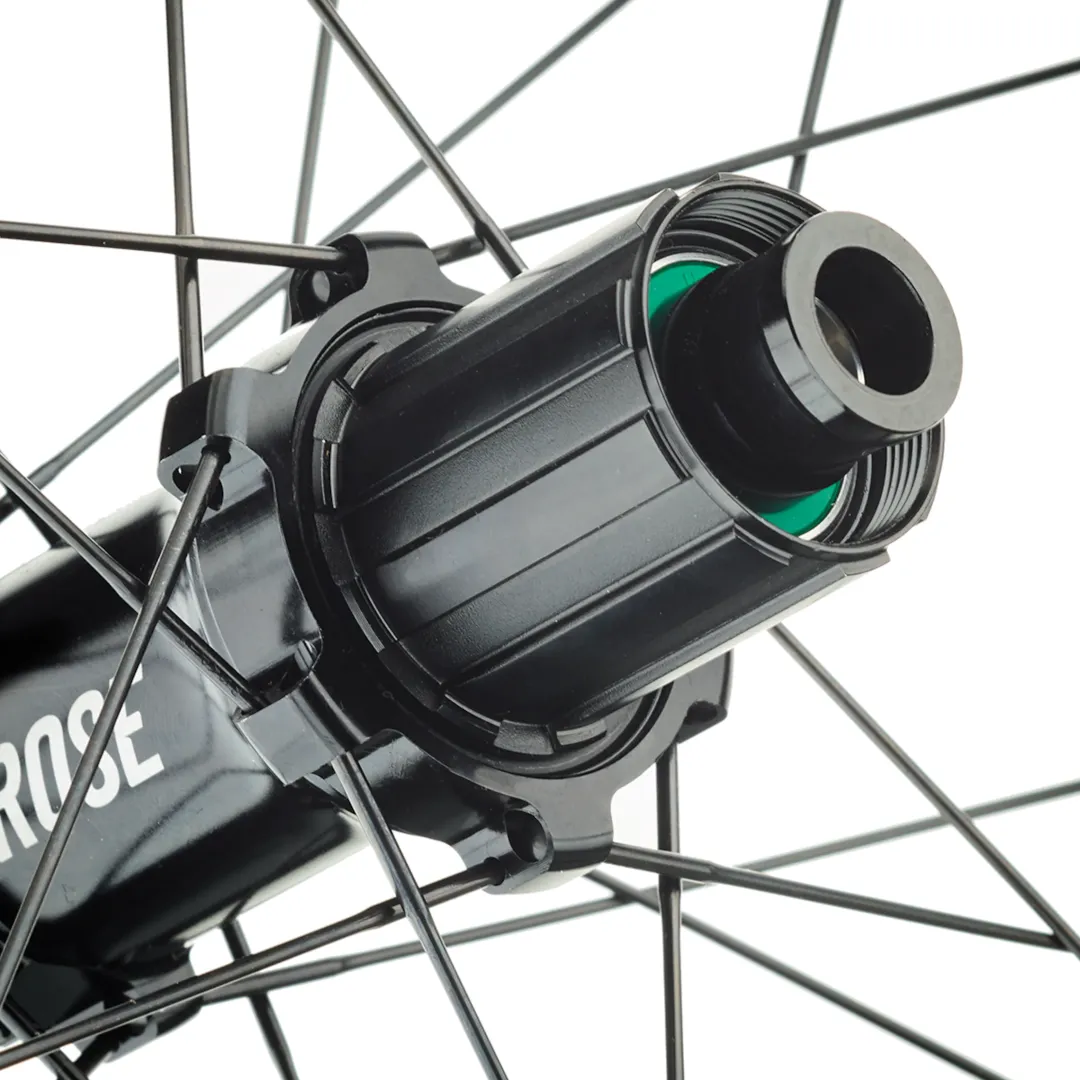 ROSE Bikes R-Thirty Disc LIGHT 27.5" / 650 B Road Rear Wheel SHIMANO HG | 24 Spokes| Road